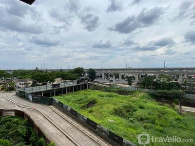 Apartemen LRT City Jatibening - Fancy Studio Apartment at Gateway Park LRT City Bekasi By Travelio