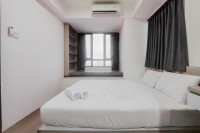 Good and Warm 2BR at Collins Boulevard Apartment By Travelio