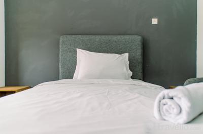 Apartemen Emerald Bintaro - Cozy and Warm Studio Room (No Kitchen) at Emerald Bintaro Apartment By Travelio
