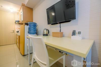 Apartemen Springlake Summarecon Bekasi - New Furnished Studio at Springlake Summarecon Bekasi Apartment By Travelio