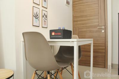 Apartemen Grand Dhika City Jatiwarna - Homey and Comfort 1BR at Grand Dhika City Jatiwarna Apartment By Travelio