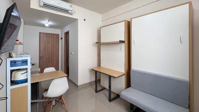 Cozy Living Studio (No Kitchen) at Bandaraya - Tallasa City Makassar Apartment By Travelio