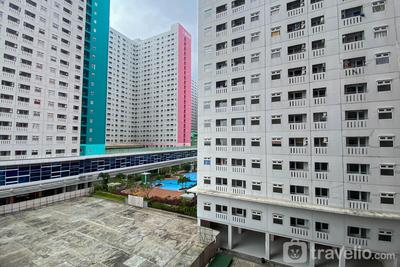Apartemen Green Pramuka City - Comfy and Well Furnished 2BR at Green Pramuka City Apartment By Travelio