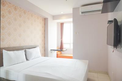 Homey and Nice Studio Cinere Bellevue Suites Apartment By Travelio