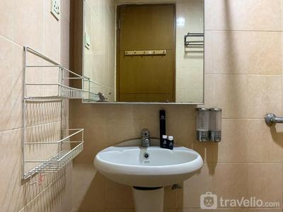 Apartemen Patria Park - Warm and Cozy 2BR Patria Park Apartment By Travelio