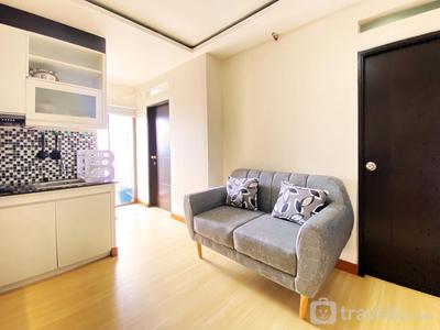 Homey 2BR at Gateway Ahmad Yani Cicadas Apartment By Travelio