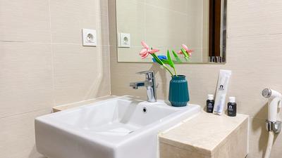 Apartemen Puri Mansion - Best Simply Monochrome 1BR at Puri Mansion Apartment By Travelio