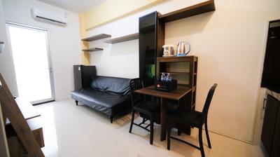 Apartemen Gunawangsa Tidar - Cozy and Compact 2BR at Gunawangsa Tidar Apartment By Travelio