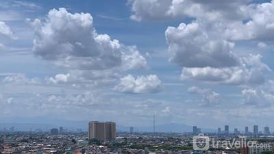 Apartemen West Vista - Luxurious 1BR at West Vista Apartment By Travelio