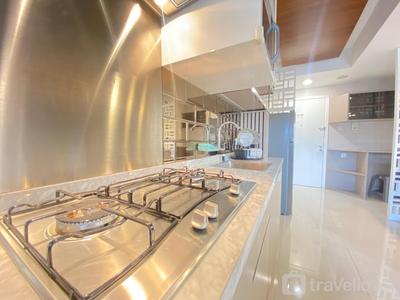 Apartemen Parahyangan Residence - Luxurious 2BR Apartment at Parahyangan Residence By Travelio