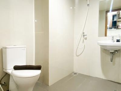Apartemen LRT City Jatibening - Comfy and Homey Studio at Gateway Park LRT City Bekasi Apartment By Travelio