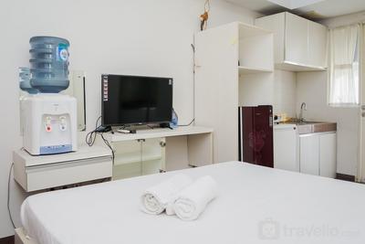 Apartemen Green Lake View - Simple Studio at Green Lake View Ciputat Apartment By Travelio