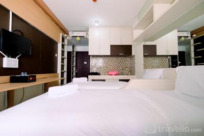 Apartemen East Park - East Park Studio Apartment with Twin Beds By Travelio