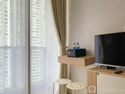 Apartemen Taman Anggrek Residence - Nice and Elegant Studio Apartment at 31th Floor Taman Anggrek Residence By Travelio