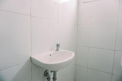 Apartemen Aeropolis Residence - Minimalis 2BR Unfurnished with AC Apartment at Aeropolis Residence By Travelio