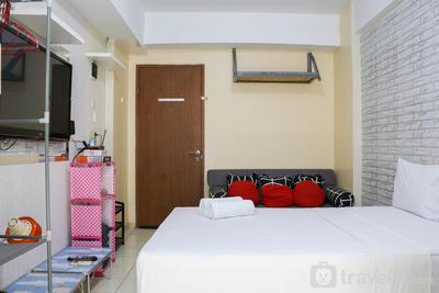 Apartemen Green Park View - Homey and Simply Look Studio Green Park View Apartment By Travelio