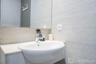 Apartemen Taman Anggrek Residence - Minimalist High Floor 1BR Apartment at Taman Anggrek Residence By Travelio