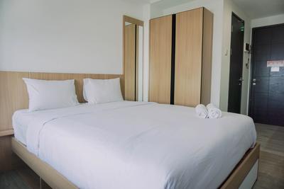 Apartemen Collins Boulevard - Well Furnished and Comfy Studio Collins Boulevard Apartment By Travelio