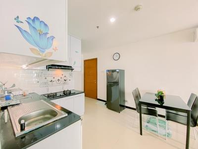 Apartemen Green Bay Condominium - Warm and Homey 2BR Apartment at Green Bay Condominium By Travelio
