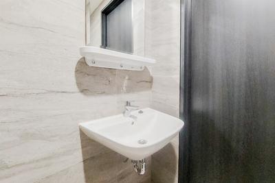 Apartemen Collins Boulevard - Homey and Cozy Living Studio at Collins Boulevard Apartment By Travelio