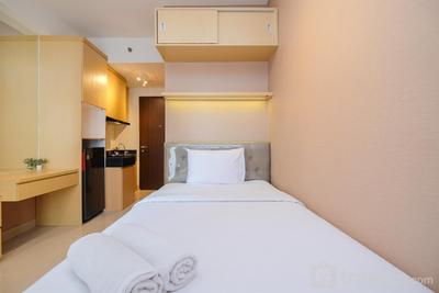 Modern and Nice Studio at Transpark Cibubur Apartment By Travelio