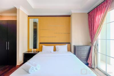 Apartemen Bellezza - Exclusive and Comfy 2BR with Extra Room at Bellezza Apartment By Travelio