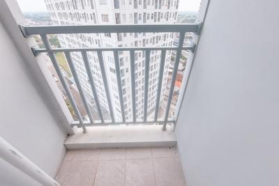 Apartemen Serpong Garden - Unfurnished 2BR at 16th Floor Serpong Garden Apartment near Public Transportation By Travelio
