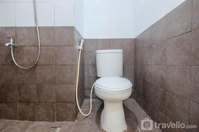 Apartemen Green Pramuka City - 2BR Unfurnished Apartment Green Pramuka City with AC By Travelio