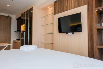 Apartemen Tree Park City Cikokol - Elegant Studio Apartment at Tree Park City Cikokol By Travelio