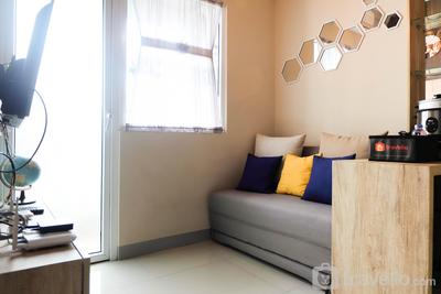 Apartemen Green Pramuka City - Modern and Bright 2BR Green Pramuka City Apartment By Travelio