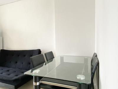 Apartemen Madison Park - Comfortable 2BR Madison Park Apartment By Travelio