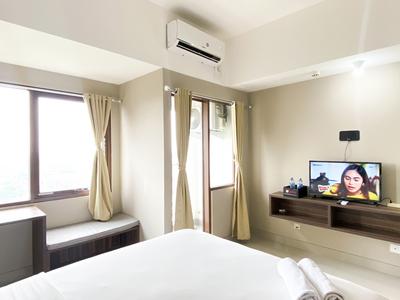 Apartemen LRT City Jatibening - Comfy and Homey Studio at Gateway Park LRT City Bekasi Apartment By Travelio