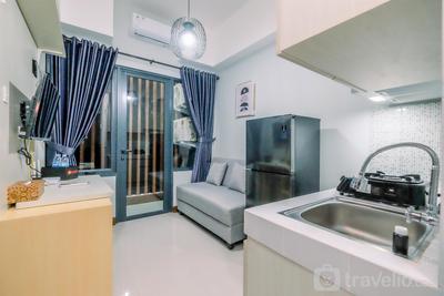 Apartemen Royal Heights - Well Furnished and Comfy 2BR at Royal Heights Apartment By Travelio