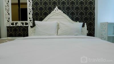 Apartemen Capitol Park Residence - Pool View 2BR Apartment at Capitol Park Residence By Travelio