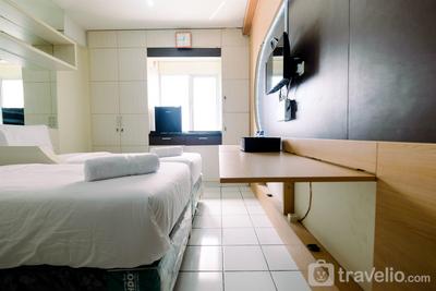 Apartemen East Park - East Park Studio Apartment with Twin Beds By Travelio