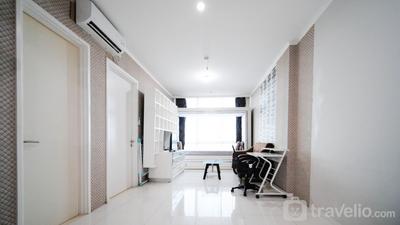Apartemen The VIA And The Vue Ciputra World - Stunning and Cozy 1BR at The Via and The Vue Apartment By Travelio