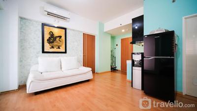 Apartemen Puncak Dharmahusada - Homey 2BR with Extra Room at Puncak Dharmahusada Apartment By Travelio