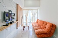 Lavish White 1BR at Casa de Parco Apartment By Travelio