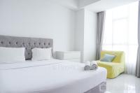 Best Homey and Comfy Studio at Roseville Apartment By Travelio