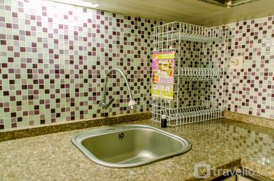 Apartemen Great Western - Simply and Cozy Pool View 2BR at Great Western Resort Apartment By Travelio