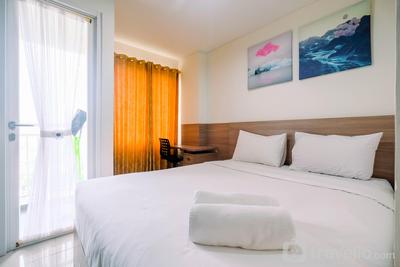 Stylish and Posh Studio Grand Dhika City Jatiwarna Apartment By Travelio