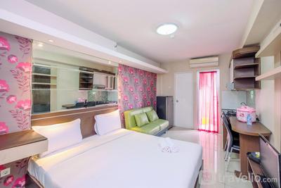 Homey and Spacious Studio Room at Green Palace Kalibata Apartment By Travelio