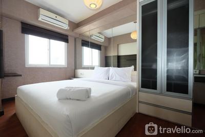 Modern 2BR Mutiara Bekasi Apartment By Travelio