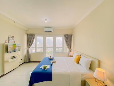 Studio (No Kitchen) at Grand Palace Kemayoran Apartment (Free IPL & Utilities) By Travelio