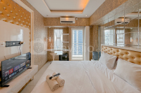 Studio Apartment with Access to Pakuwon Mall at Orchard Supermall Mansion By Travelio