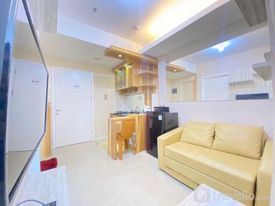 Apartemen Parahyangan Residence - Nice and Cozy 2BR Apartment at Parahyangan Residence By Travelio