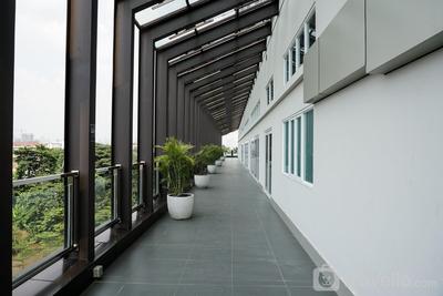 Apartemen Maqna Residence - Comfy and Spacious 2BR Loft Apartment Maqna Residence By Travelio