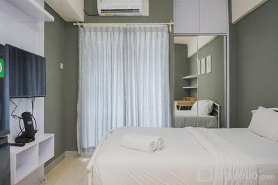 Tranquil and Nice Studio at Serpong Greenview Apartment By Travelio