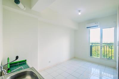 Apartemen Podomoro Golf View - Unfurnished 2BR With AC at 21st Floor Podomoro Golf View Apartment By Travelio