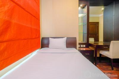 Apartemen Bellezza - Exclusive and Comfy 2BR with Extra Room at Bellezza Apartment By Travelio